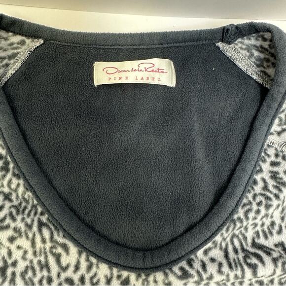 Oscar de la Renta Pink Label Leopard Print Fleece Pullover Top - Size L - Picture 4 of 9
